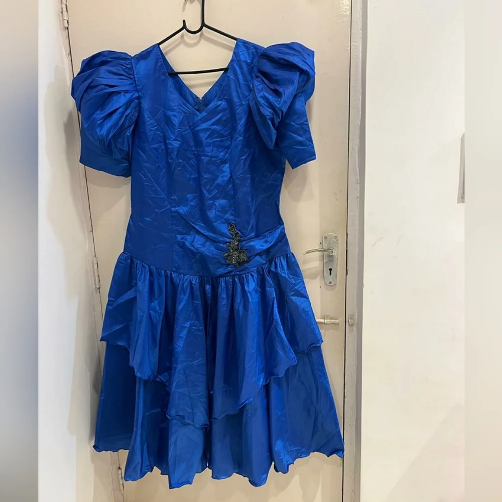 Blue silk gown - Picture 4 of 9